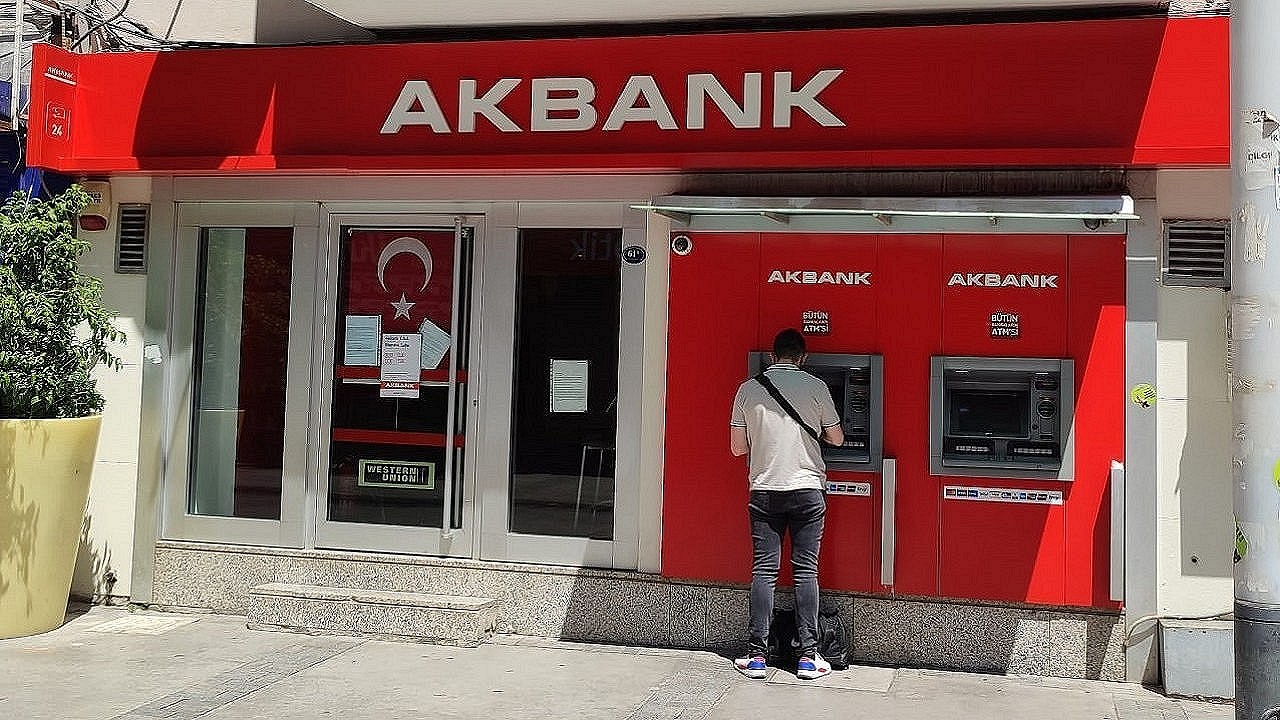 Akbank İhtiyaç Kredisi İçin Yeni Kredi Duyurusu: 50.000 TL Ödeme Verileceği Açıklandı